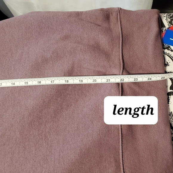 Fila | Women's Logo Crewneck Sweatshirt | Purple | NWT - Picture 5 of 7